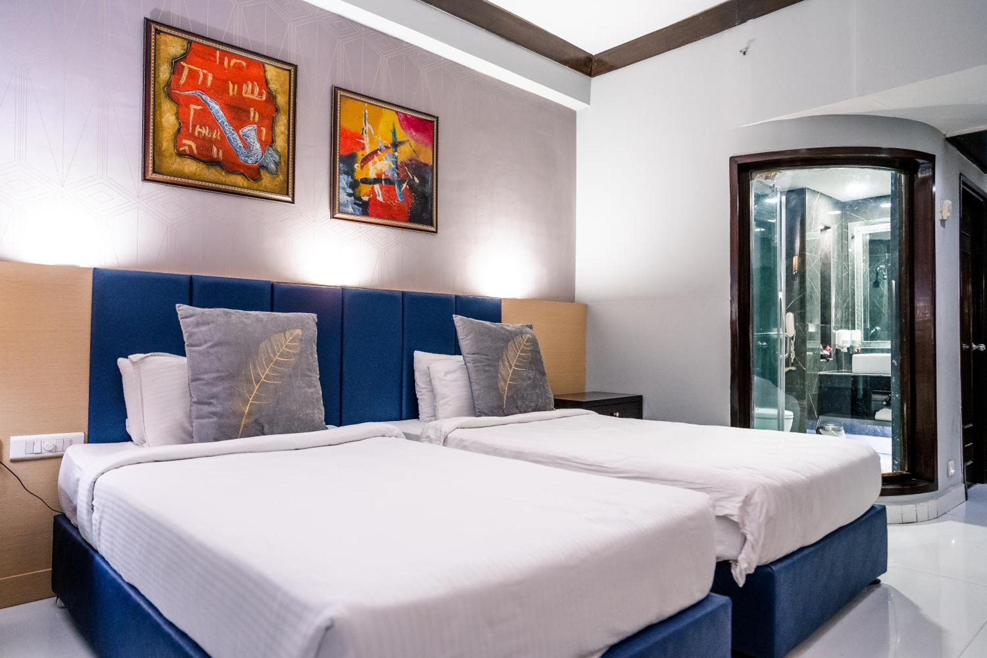 Pal Heights होटल Bhubaneswar